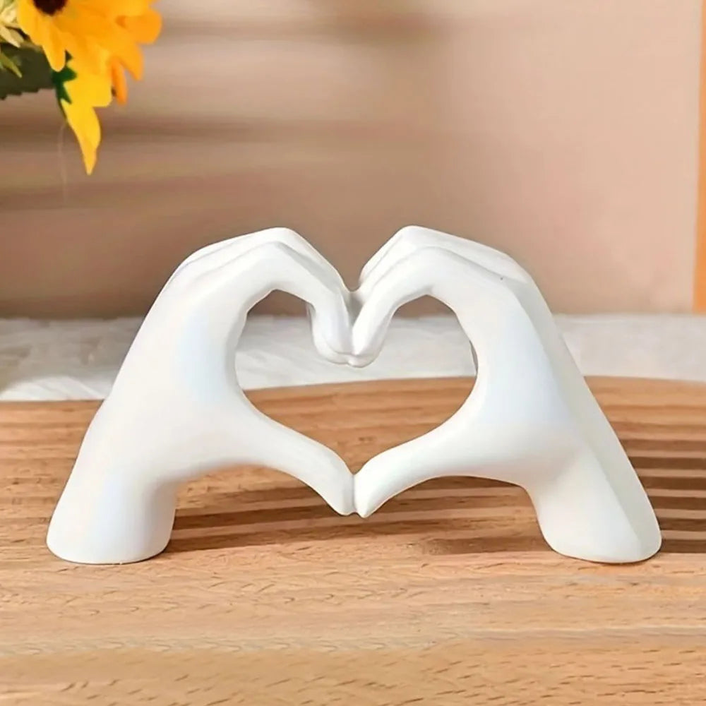 Love Gesture Statues Sculptures Desktop Ornament Sculpture Figurines Nordic Light Luxury Art Crafts Office Home Decoration