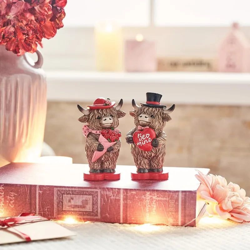 2Pcs Valentine's Day Highland Cow Decor, Cute Romantic Brown Calf Resin Handmade Figurines for Tiered Tray Table Home Decor