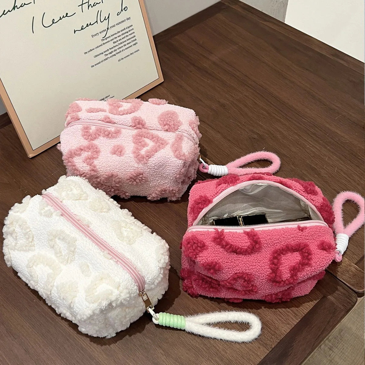 Bolsas de maquillaje de felpa con asa, bolsa de almacenamiento de cosméticos de viaje suave, organizador portátil con estampado romántico, estuche para lápices, bonita bolsa de mano