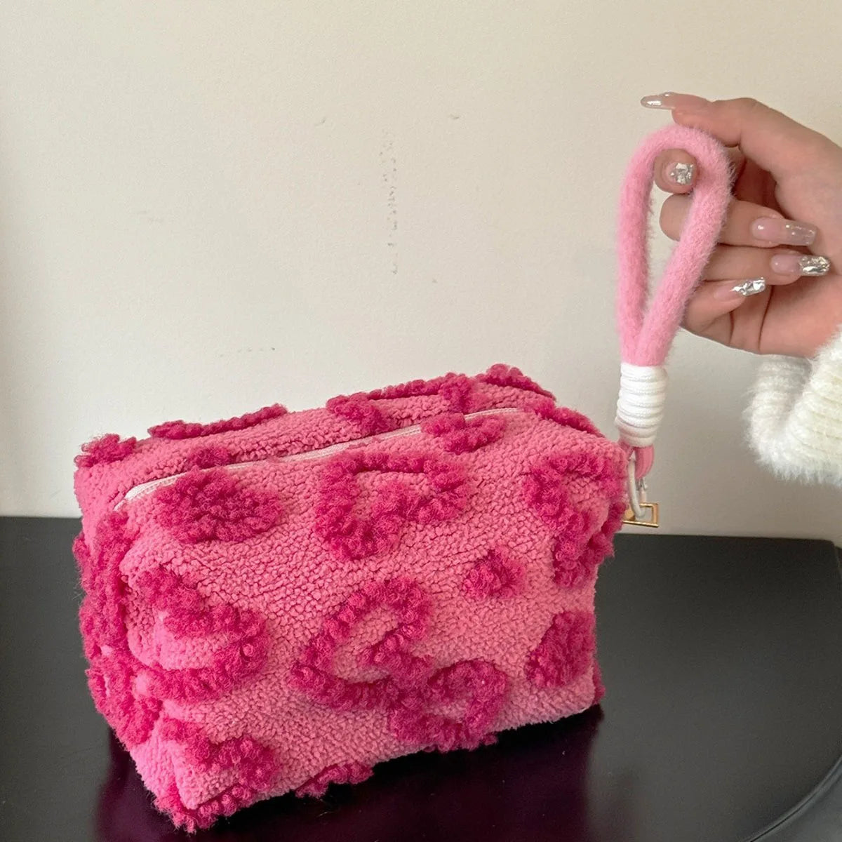Bolsas de maquillaje de felpa con asa, bolsa de almacenamiento de cosméticos de viaje suave, organizador portátil con estampado romántico, estuche para lápices, bonita bolsa de mano